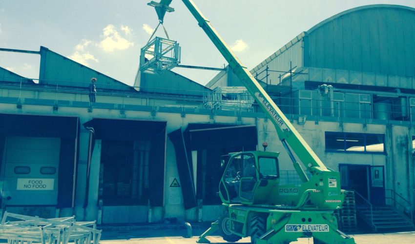 Cantiere metro casch and carry pozzuoli ralizzazione di passerella in carpenteria per lavori di manutenzione ordinaria e straordinaria cupola centrale